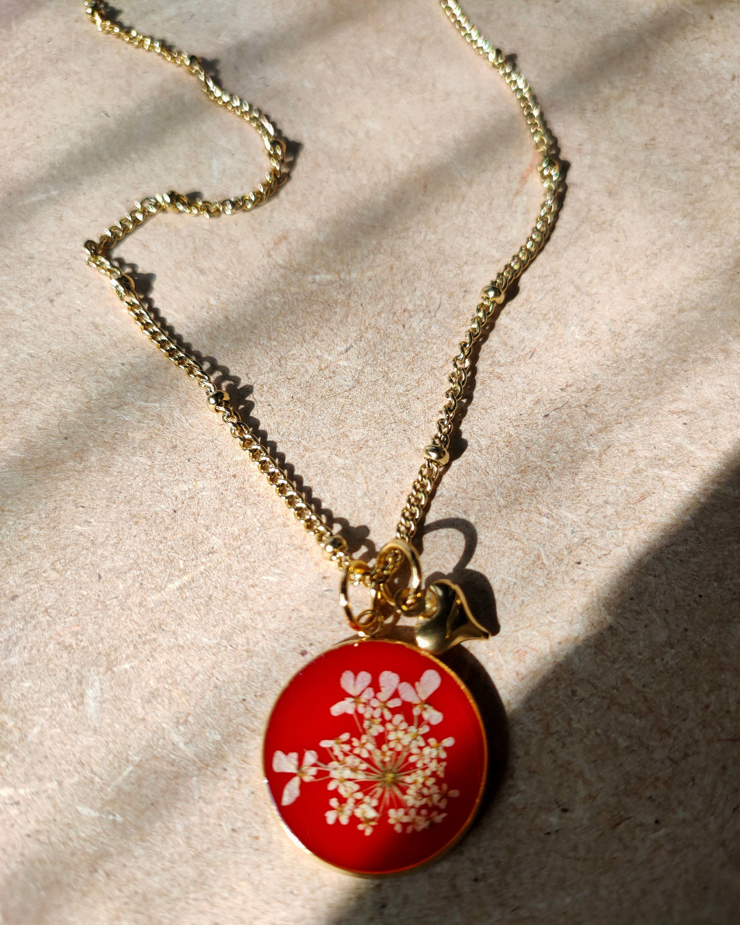 Collana CROMOSFERA con fiore "Pizzo della Regina Anna bianco" - Unima Design