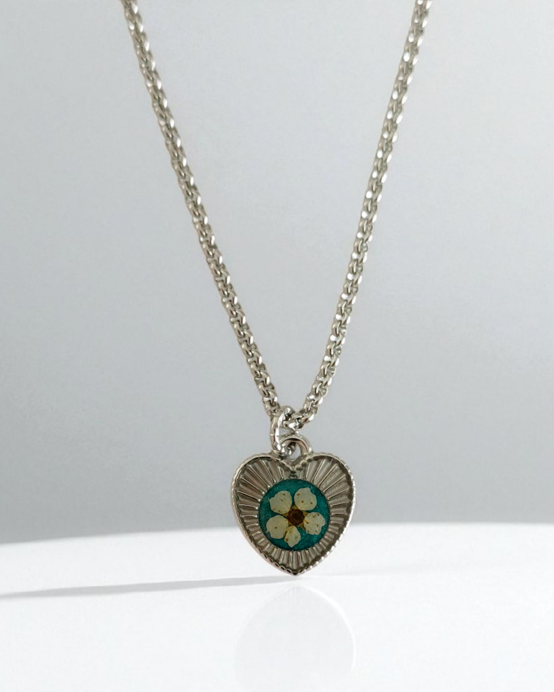 Collana LUZ con fiore "Spirea bianca - Unima Design