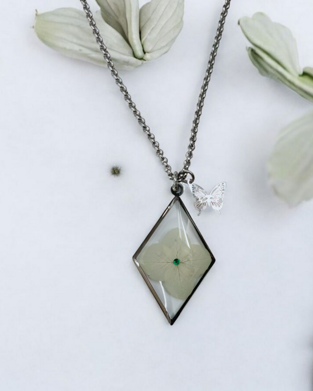 Collana ROMBO con fiore "Ortensia bianca" - Unima Design