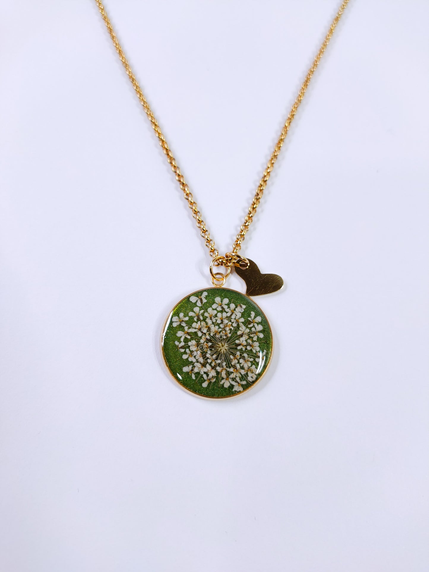 Collana RONDA con fiore "Pizzo della Regina Anna bianco"