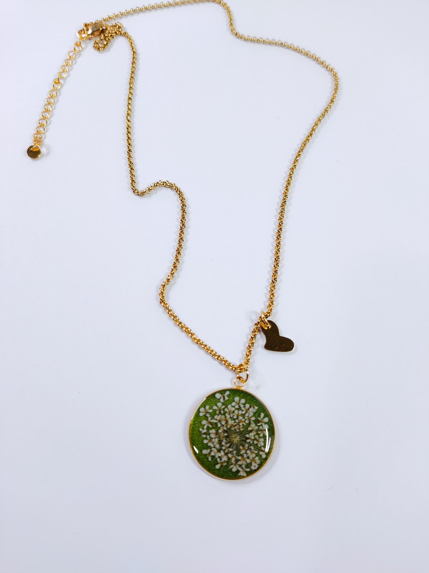 Collana RONDA con fiore "Pizzo della Regina Anna bianco"