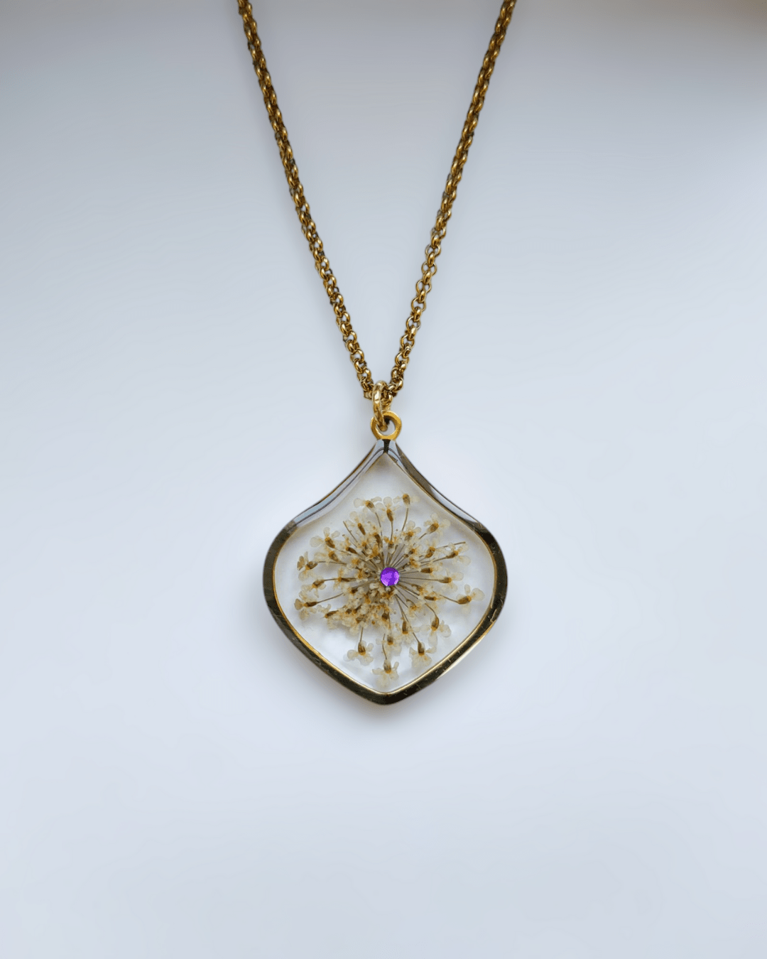 Collana PETALO con il fiore "Pizzo della Regina Anna bianco" - Unima Design