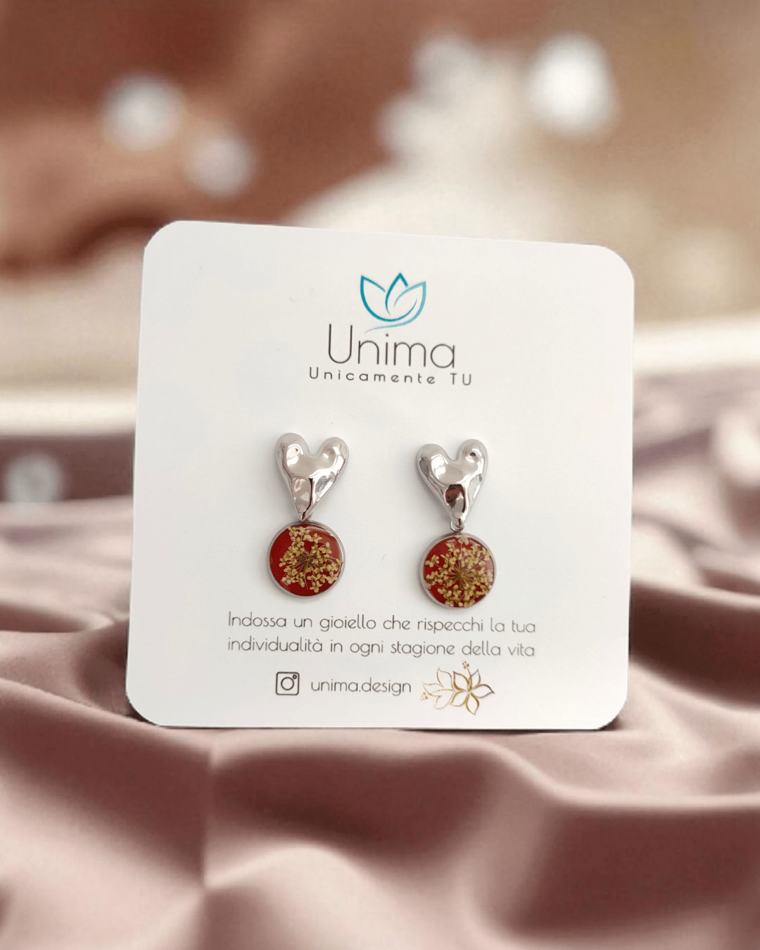 Orecchini CROMOSFERA con resina rossa e fiore "Pizzo della Regina Anna" - Unima Design