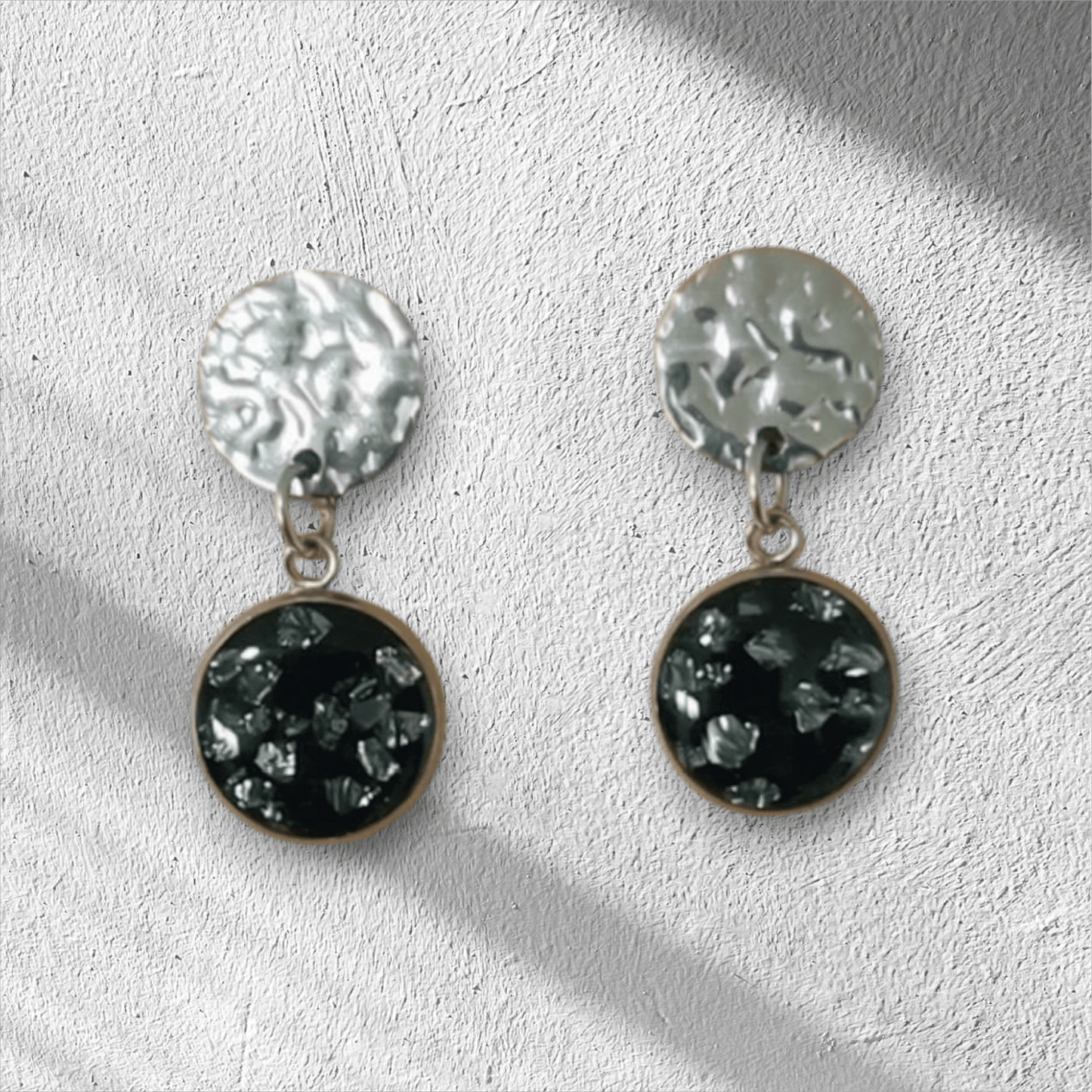 Orecchini FRAMMENTI con "frammenti di vetro grigi" - Unima Design