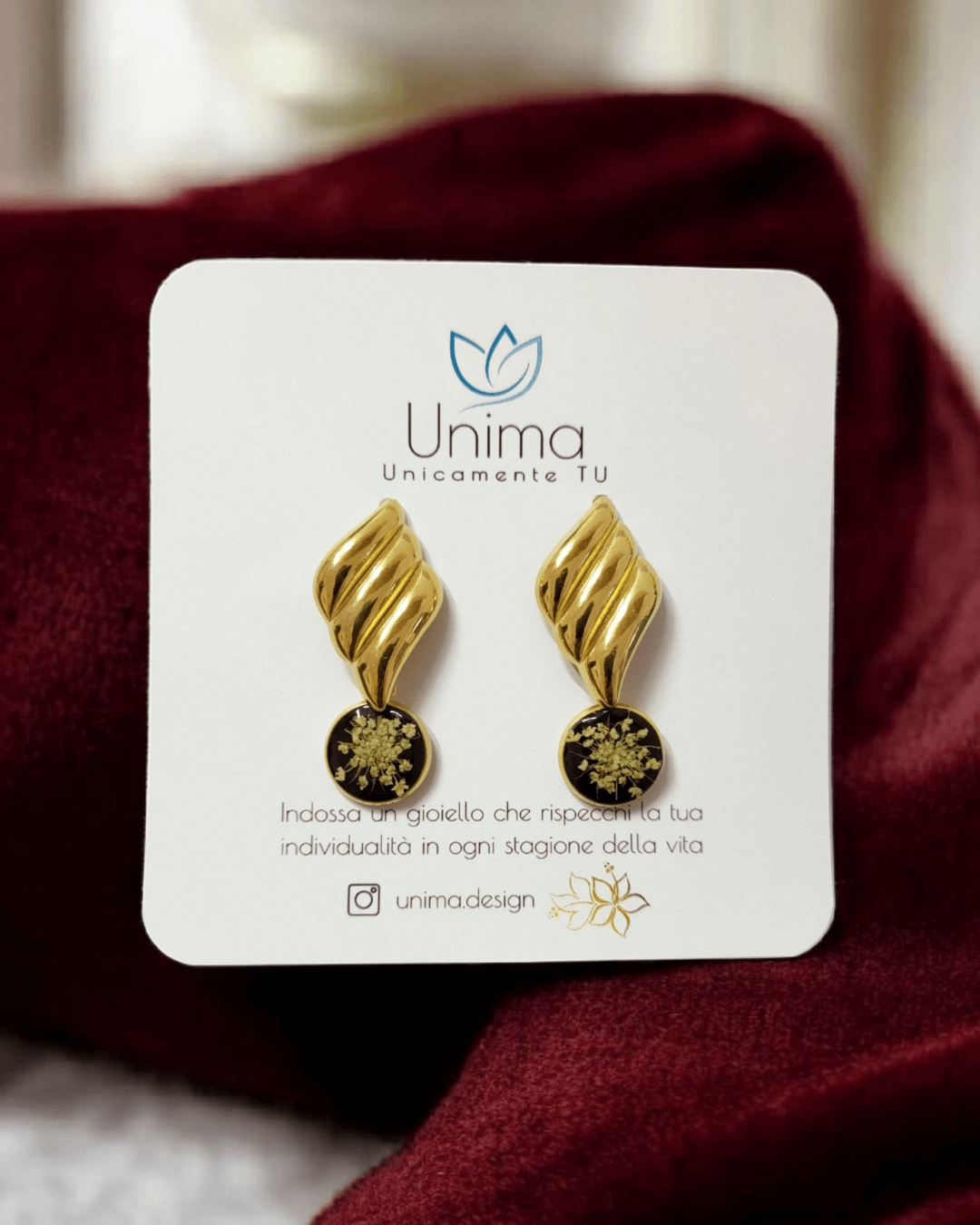 Orecchini CROMOSFERA con resina nero perlato e fiore vero - Unima Design