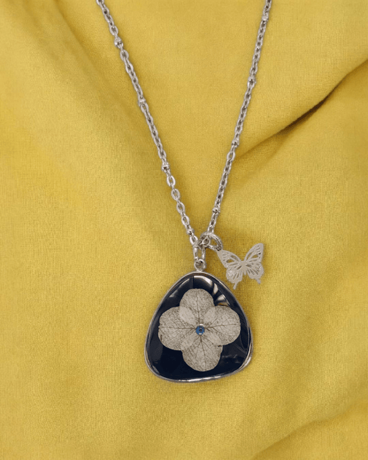 Collana AZZARIA con fiore "Ortensia bianca" - Unima Design