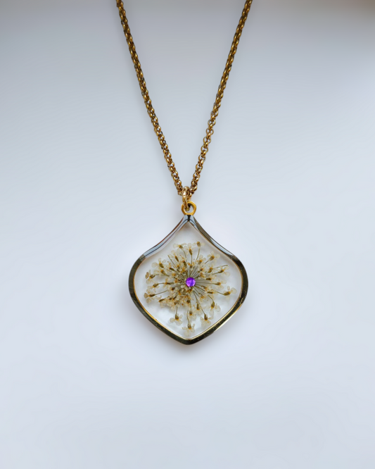 Collana PETALO con il fiore "Pizzo della Regina Anna bianco"